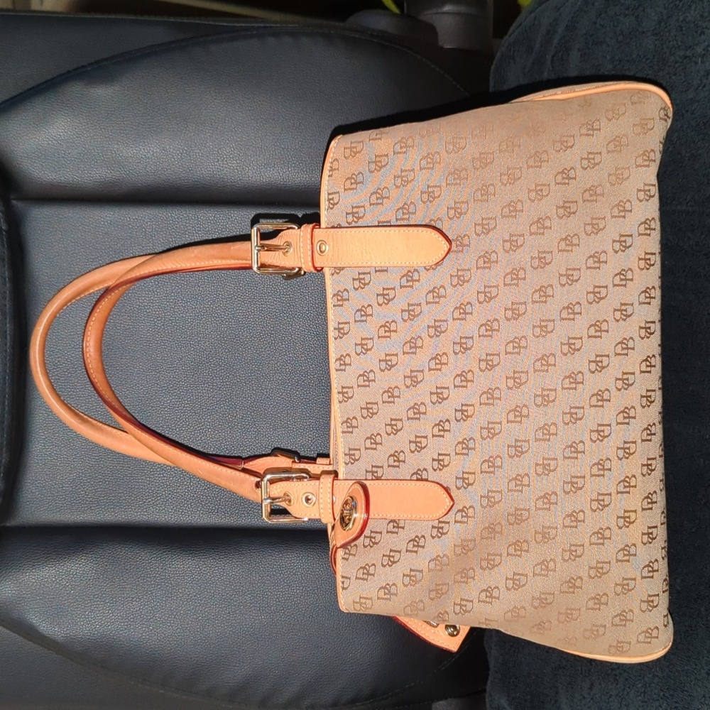 Dooney & Bourke Carry All